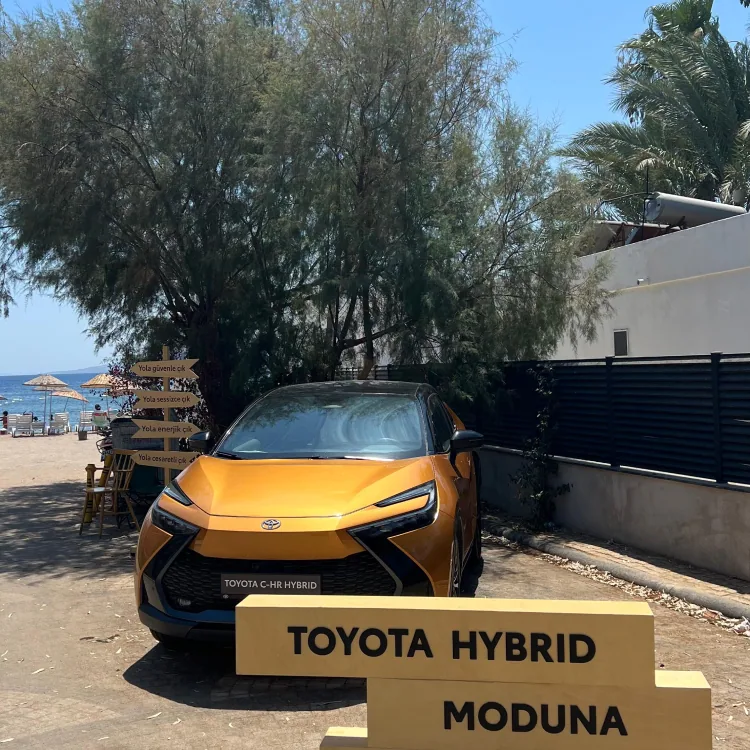 Toyota C-HR & Brekkie Summer Club 4